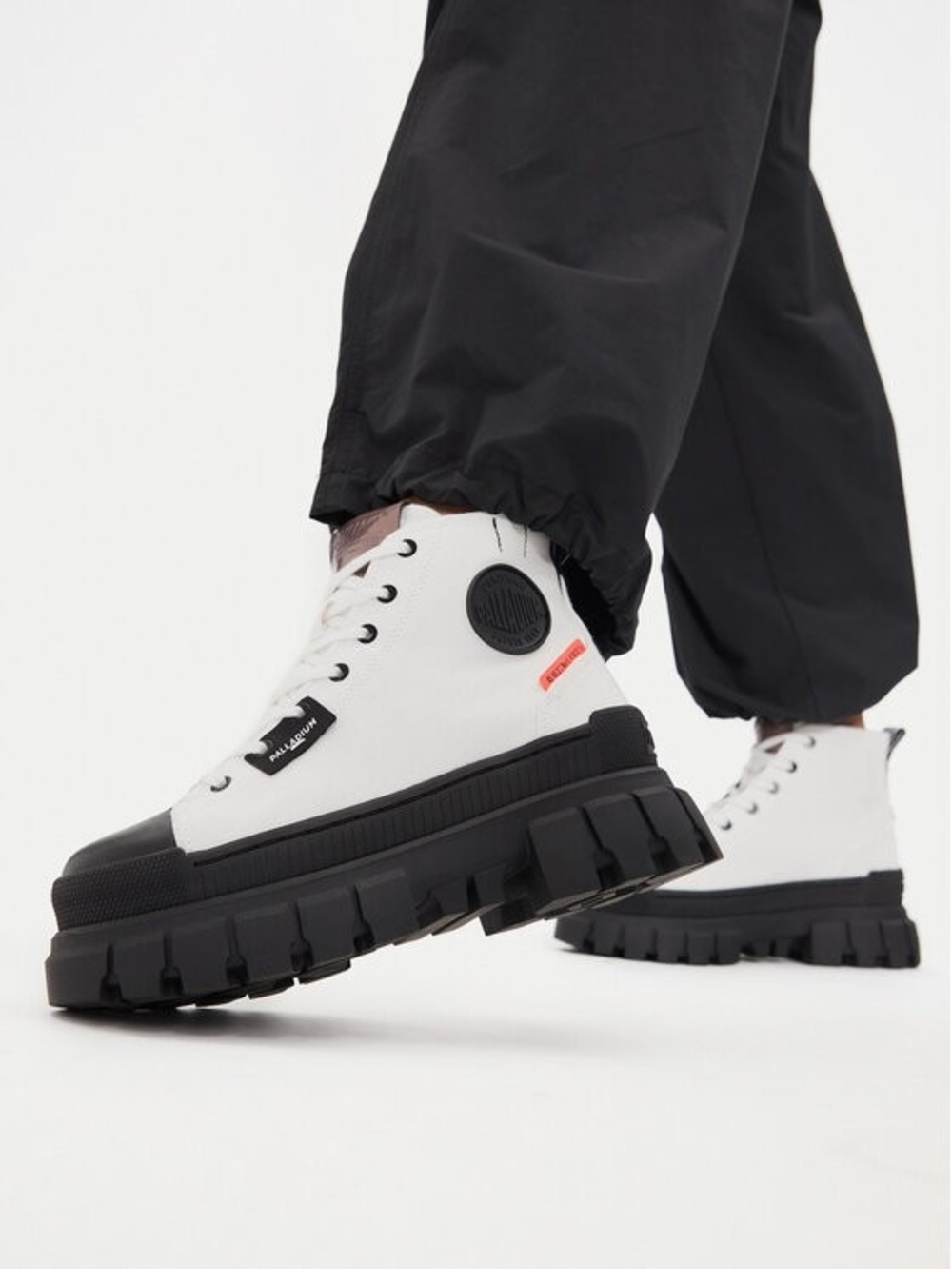 Palladium Revolt Hi Tx White Canvas High-Top Boots with Black Lug Sole and Toe